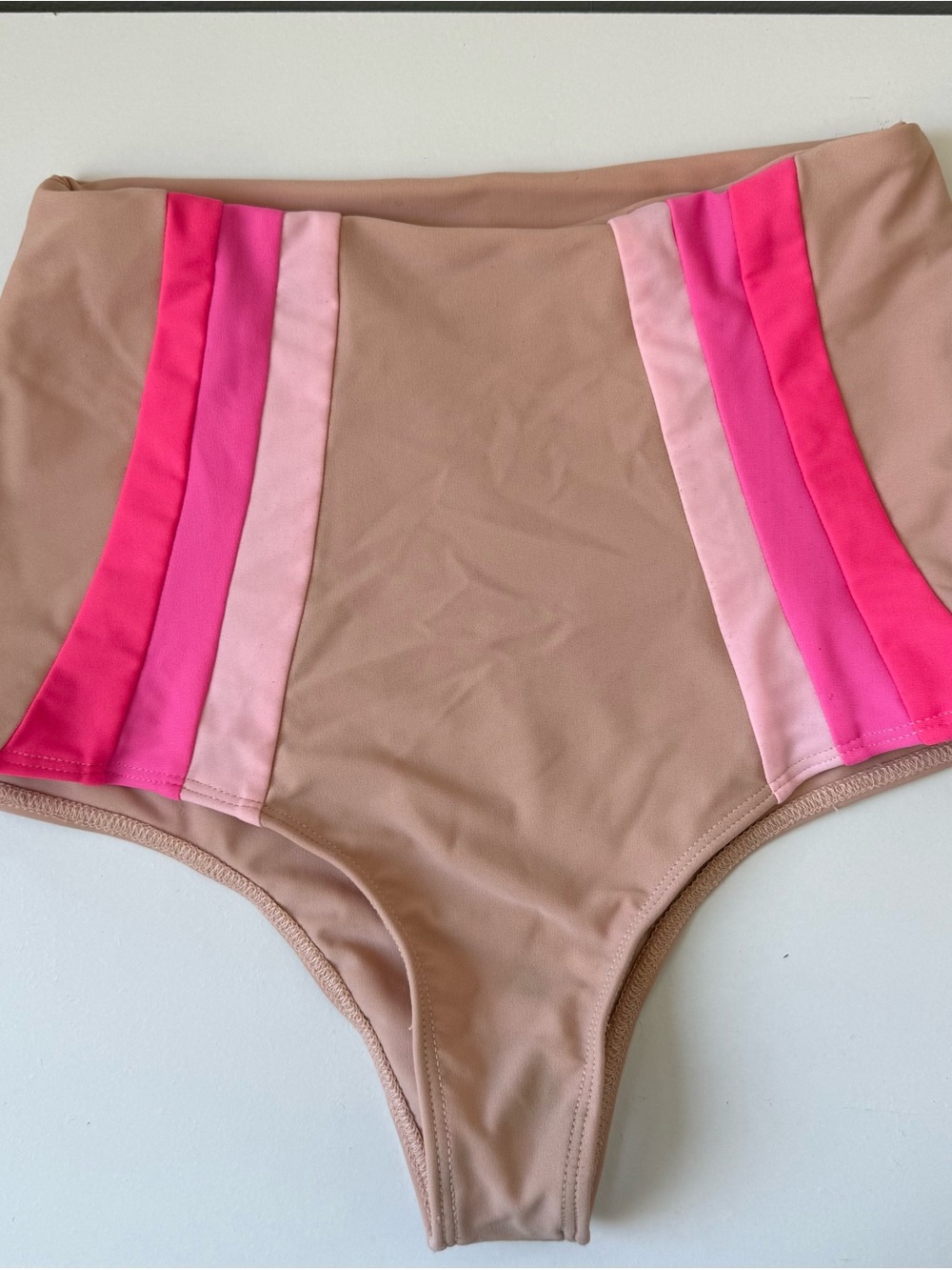 High-waisted bikini bottom
